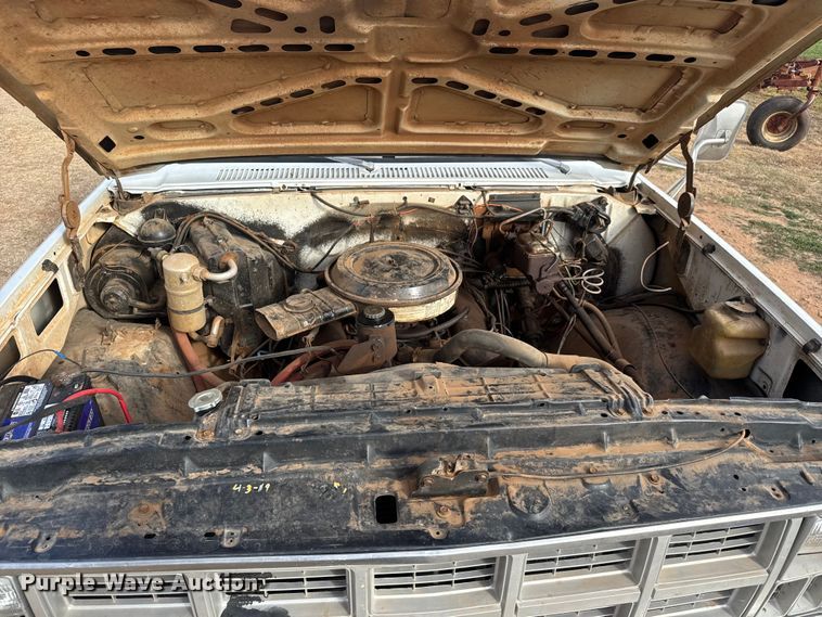 image for item NA9934 1982 Chevrolet C30 Scottsdale flatbed pickup truck