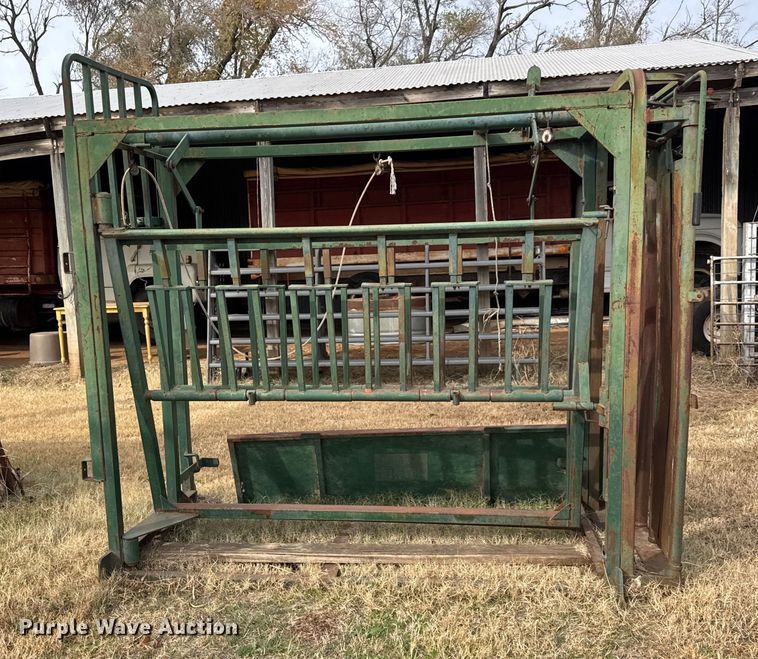 image for item NA9935 Livestock equipment