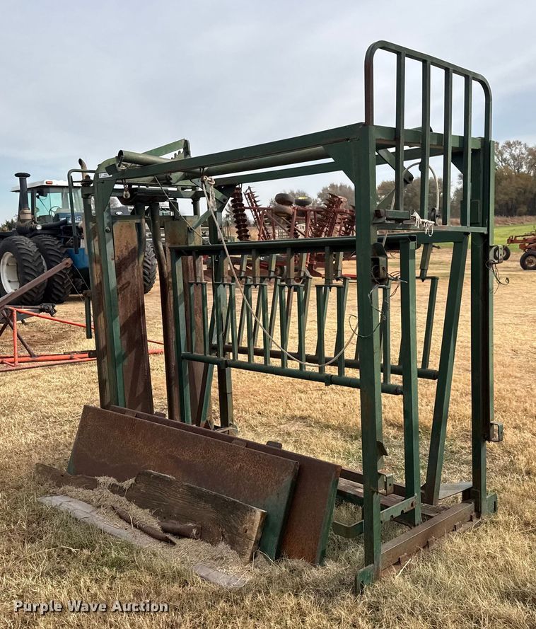 image for item NA9935 Livestock equipment