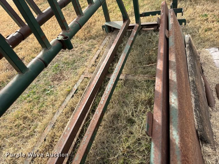 image for item NA9935 Livestock equipment