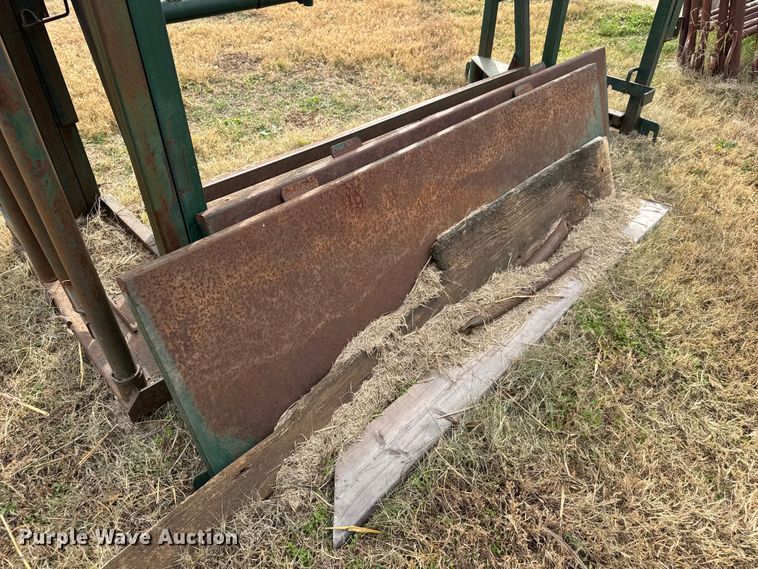 image for item NA9935 Livestock equipment