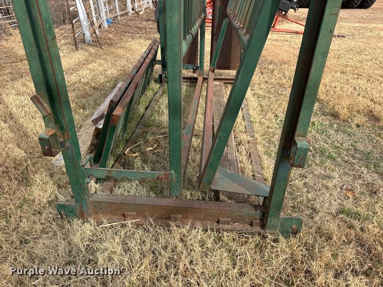 image for item NA9935 Livestock equipment