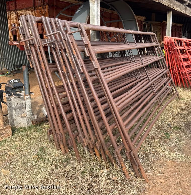 image for item NA9935 Livestock equipment