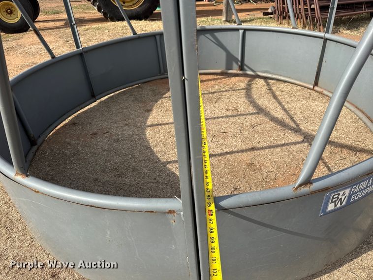 image for item NA9935 Livestock equipment