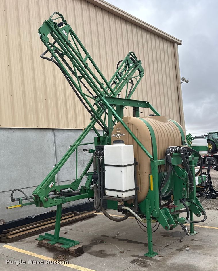 image for item NA9961 Great Plains CF500 sprayer