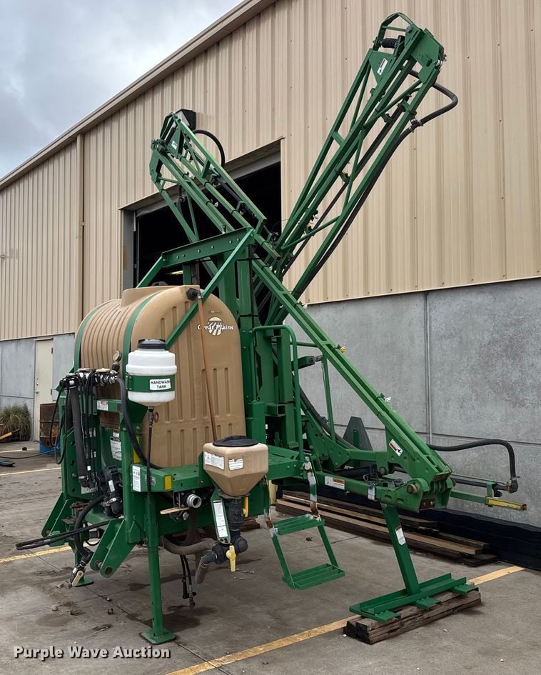 image for item NA9961 Great Plains CF500 sprayer