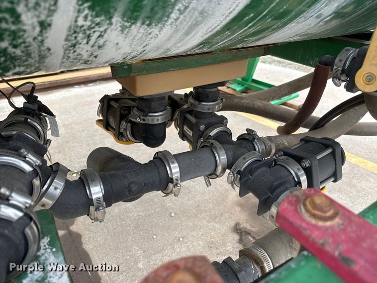 image for item NA9961 Great Plains CF500 sprayer