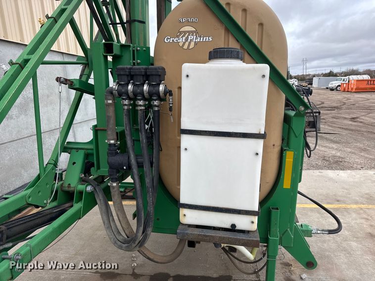 image for item NA9961 Great Plains CF500 sprayer
