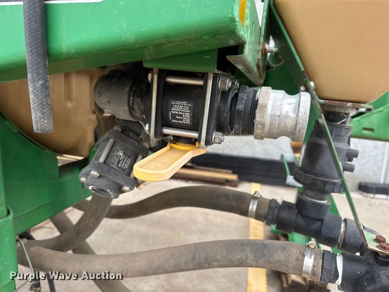 image for item NA9961 Great Plains CF500 sprayer