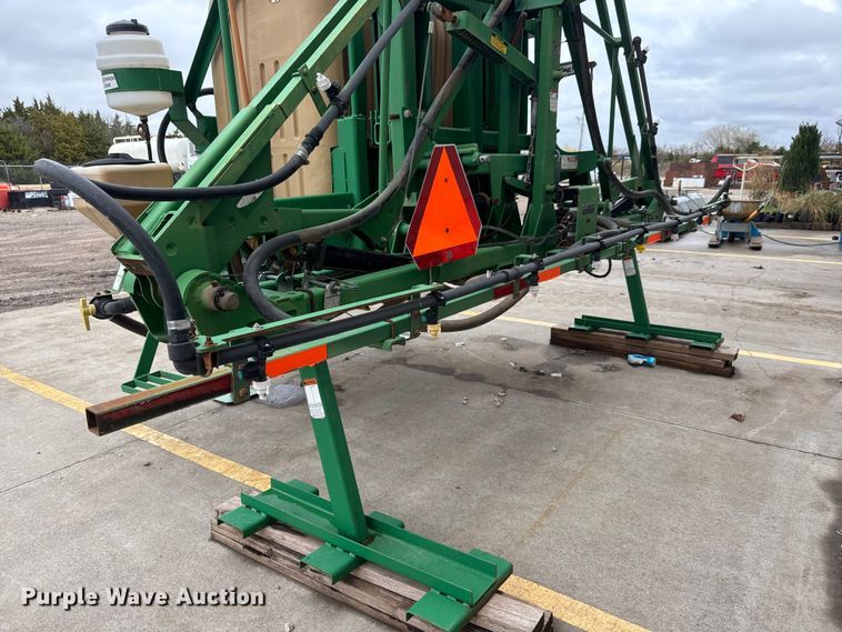 image for item NA9961 Great Plains CF500 sprayer