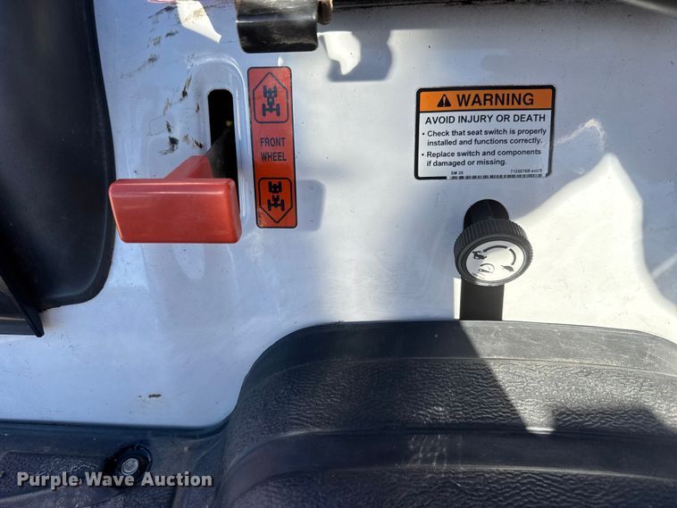 image for item NA9999 2021 Bobcat CT1025 MFWD tractor