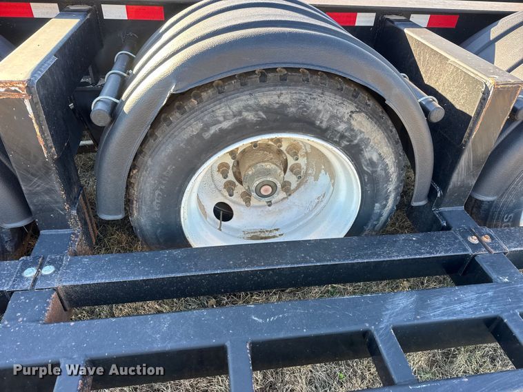 image for item NB9021 2019 Neville Built sprayer trailer