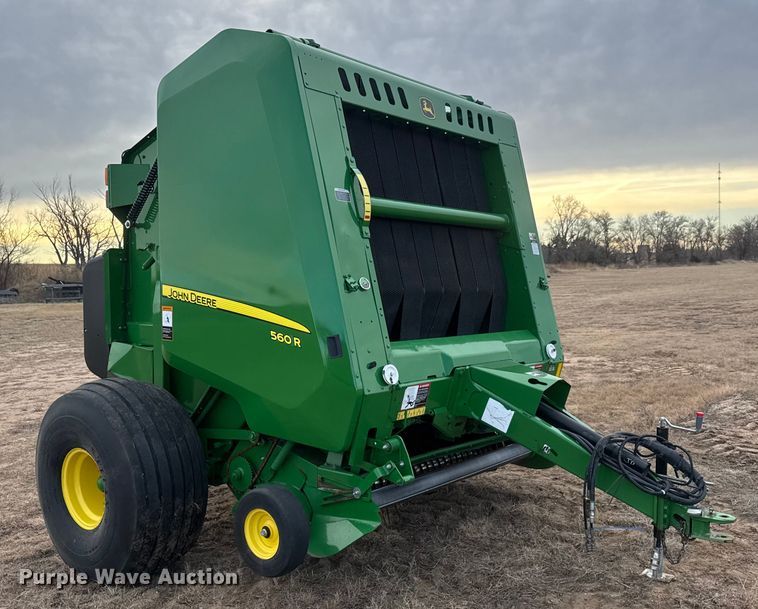 image for item NB9023 2020 John Deere 560R round baler