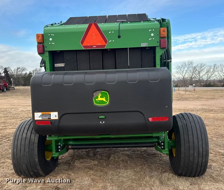 image for item NB9023 2020 John Deere 560R round baler