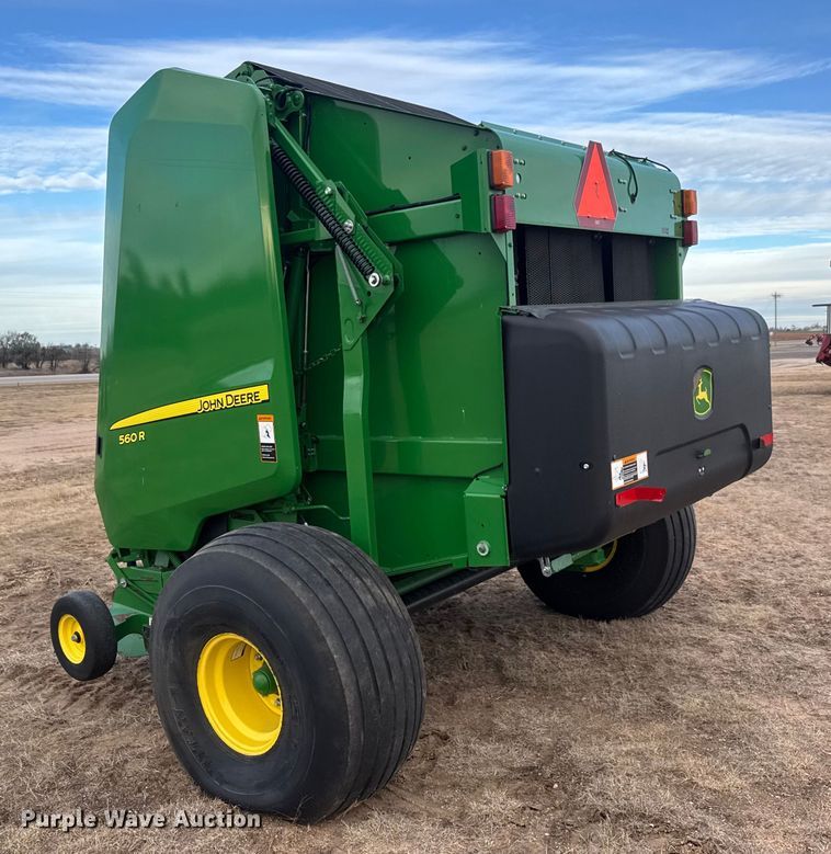 image for item NB9023 2020 John Deere 560R round baler