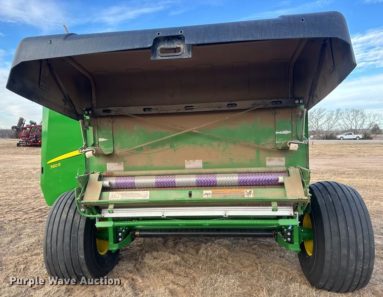 image for item NB9023 2020 John Deere 560R round baler