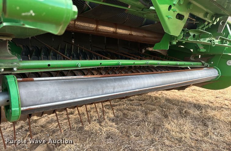 image for item NB9023 2020 John Deere 560R round baler
