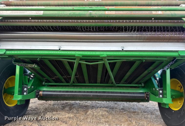 image for item NB9023 2020 John Deere 560R round baler