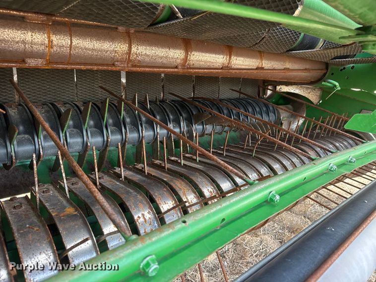 image for item NB9023 2020 John Deere 560R round baler