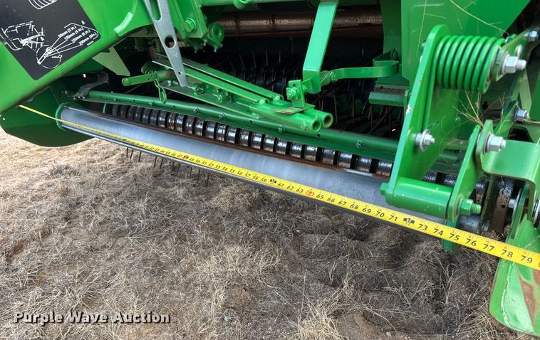 image for item NB9023 2020 John Deere 560R round baler