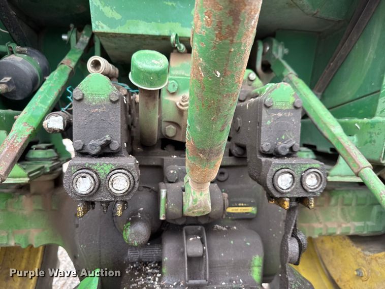 image for item NB9025 1975 John Deere 4230 tractor