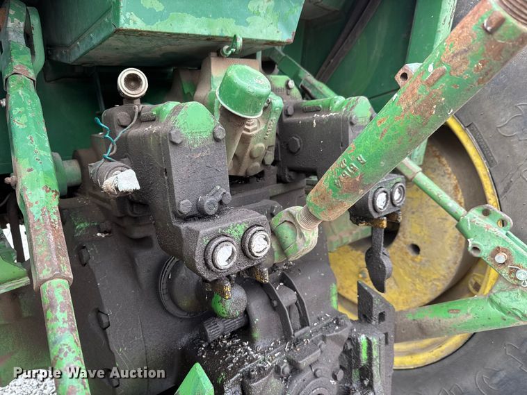 image for item NB9025 1975 John Deere 4230 tractor