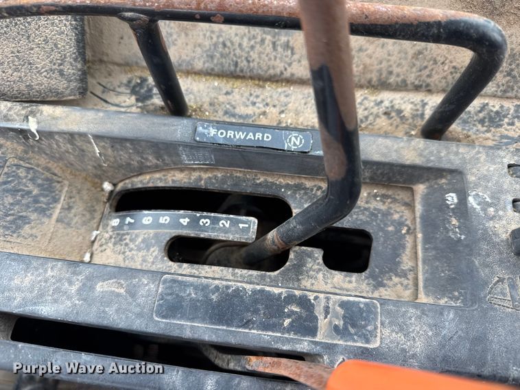 image for item NB9025 1975 John Deere 4230 tractor