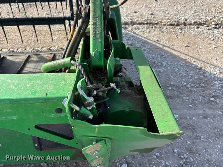 image for item YA1519 2015 John Deere 635FD HydraFlex flex draper head