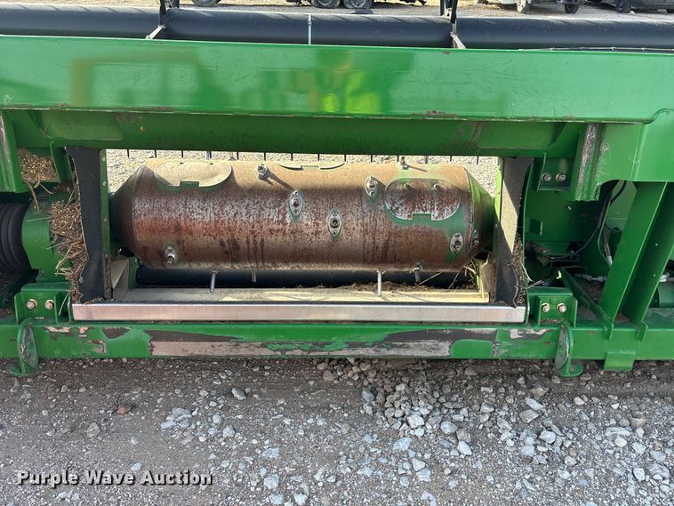 image for item YA1519 2015 John Deere 635FD HydraFlex flex draper head