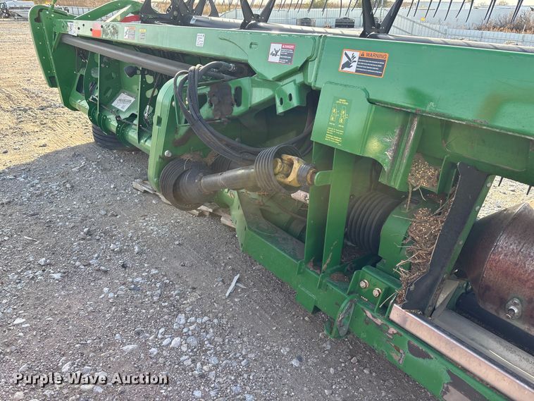 image for item YA1519 2015 John Deere 635FD HydraFlex flex draper head