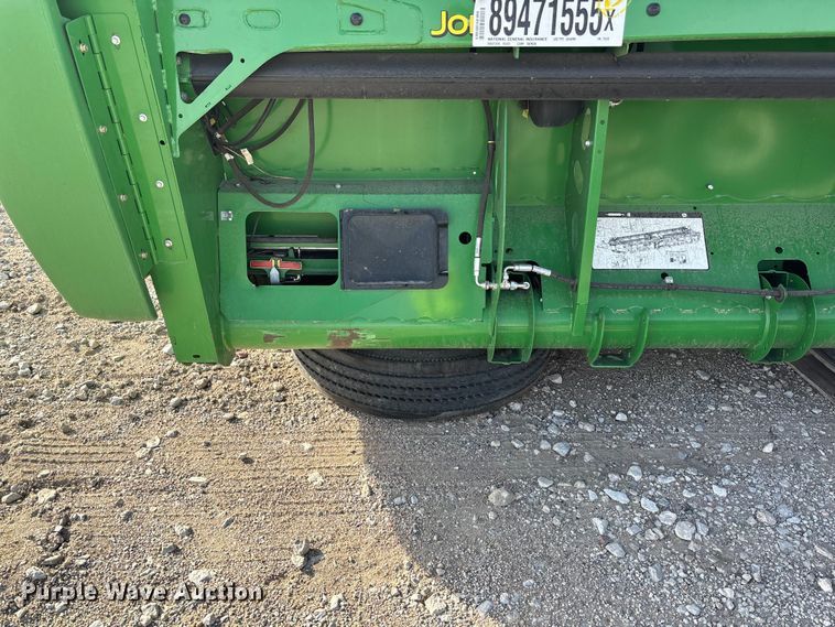 image for item YA1519 2015 John Deere 635FD HydraFlex flex draper head