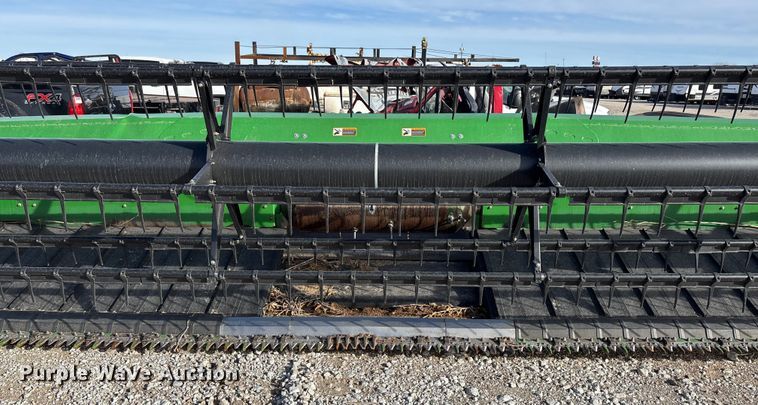 image for item YA1519 2015 John Deere 635FD HydraFlex flex draper head