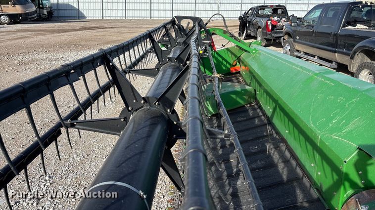 image for item YA1519 2015 John Deere 635FD HydraFlex flex draper head