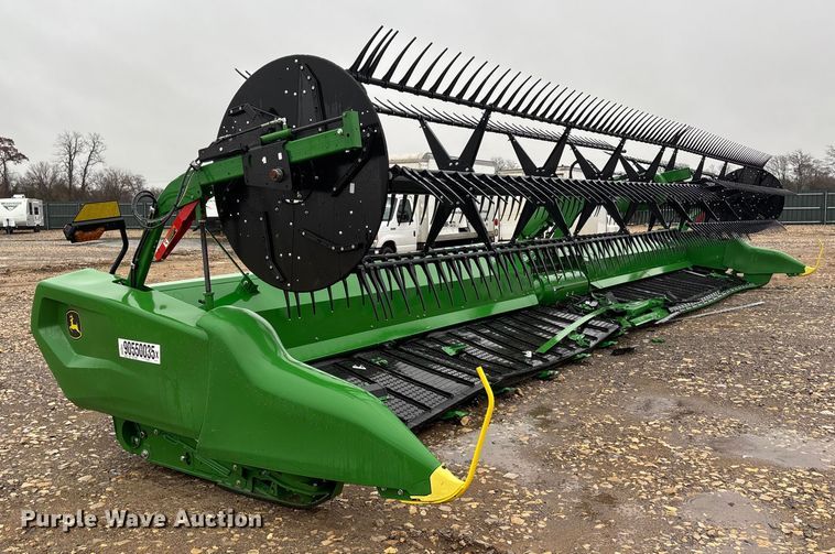 image for item YA1547 2025 John Deere RDF40 HydraFlex flex draper head