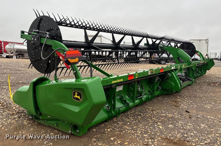 image for item YA1547 2025 John Deere RDF40 HydraFlex flex draper head