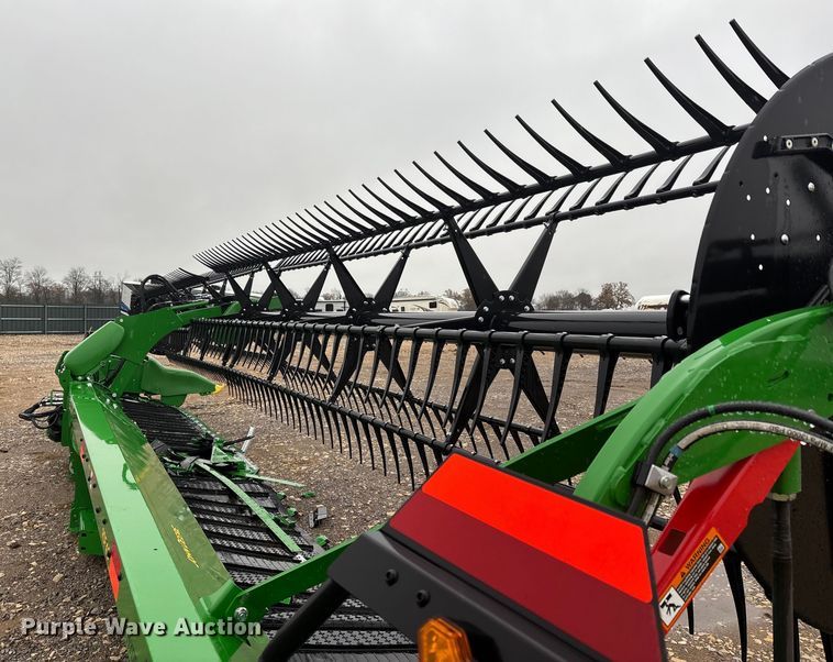 image for item YA1547 2025 John Deere RDF40 HydraFlex flex draper head