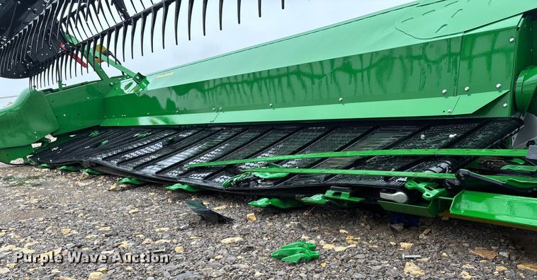image for item YA1547 2025 John Deere RDF40 HydraFlex flex draper head