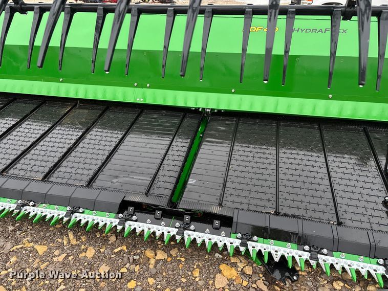 image for item YA1547 2025 John Deere RDF40 HydraFlex flex draper head