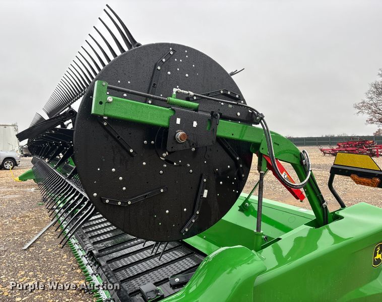 image for item YA1547 2025 John Deere RDF40 HydraFlex flex draper head