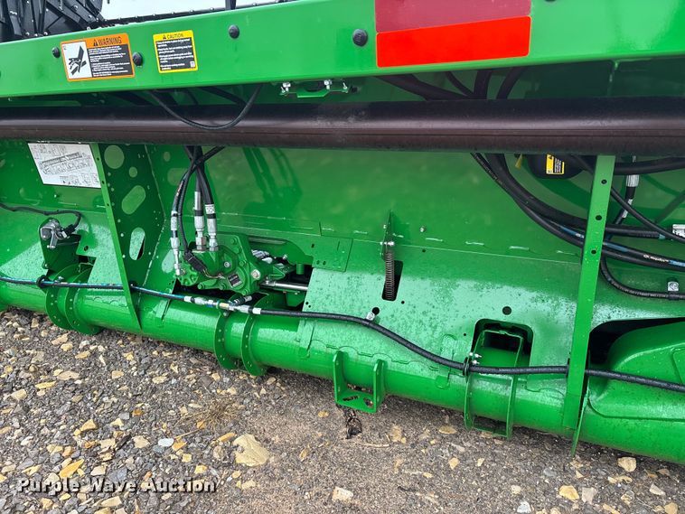 image for item YA1547 2025 John Deere RDF40 HydraFlex flex draper head