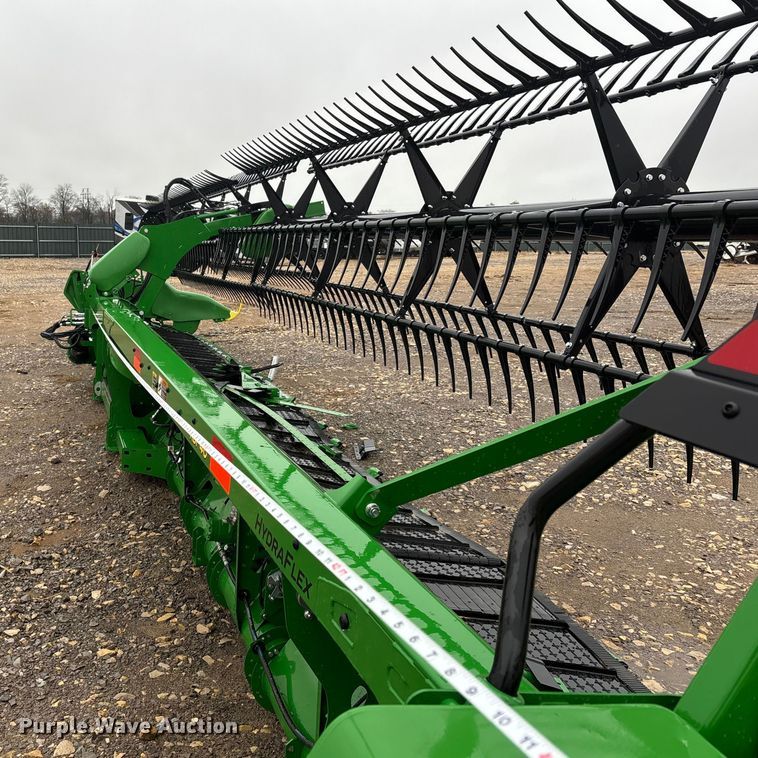 image for item YA1547 2025 John Deere RDF40 HydraFlex flex draper head