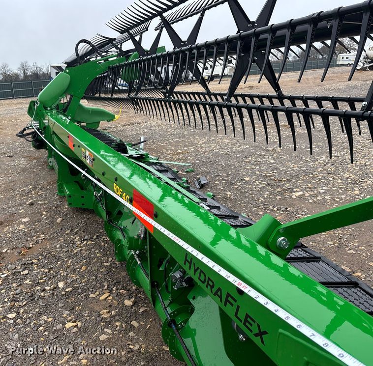 image for item YA1547 2025 John Deere RDF40 HydraFlex flex draper head
