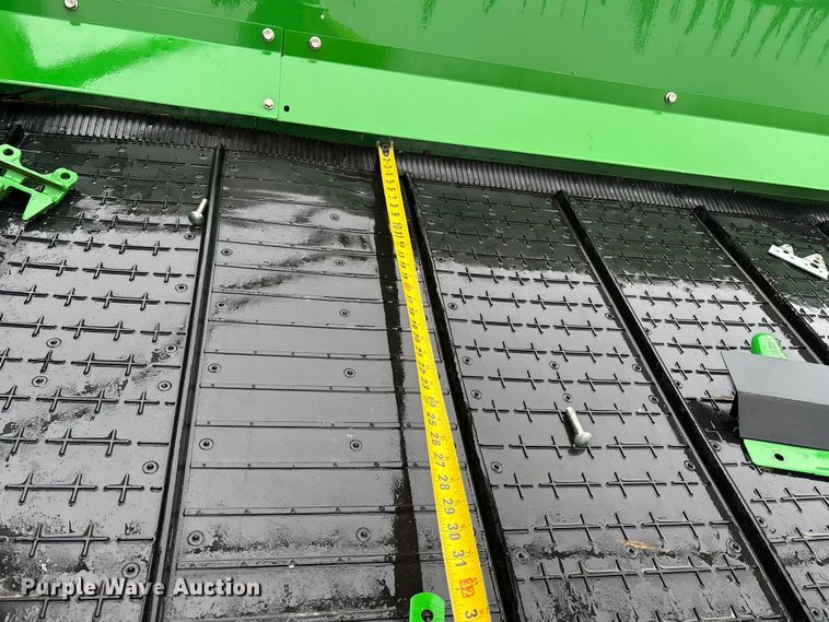 image for item YA1547 2025 John Deere RDF40 HydraFlex flex draper head