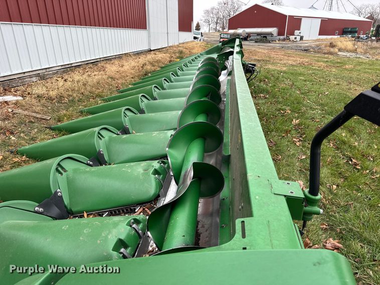 image for item YA1602 2021 John Deere C16R corn head