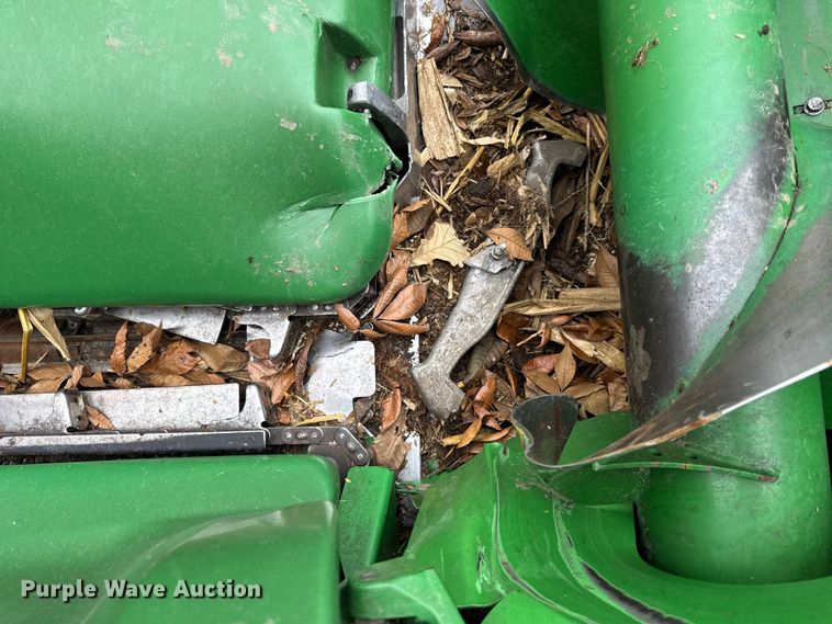 image for item YA1602 2021 John Deere C16R corn head