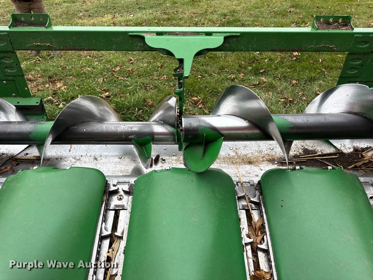 image for item YA1602 2021 John Deere C16R corn head