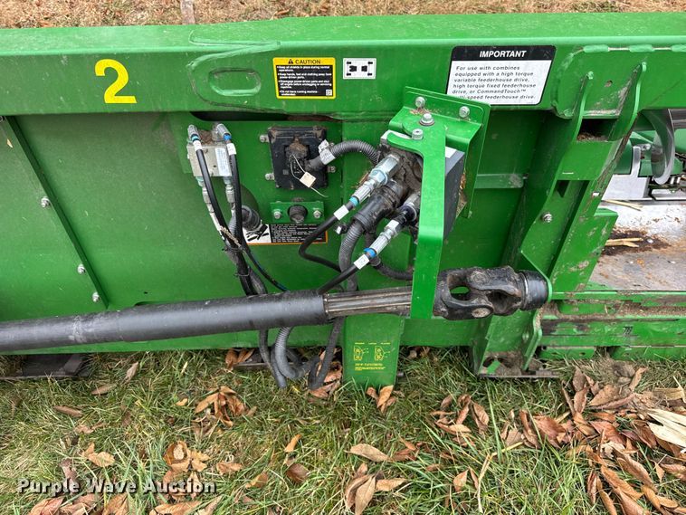 image for item YA1602 2021 John Deere C16R corn head