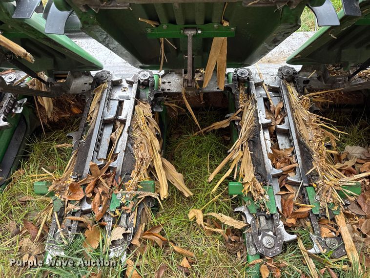 image for item YA1602 2021 John Deere C16R corn head