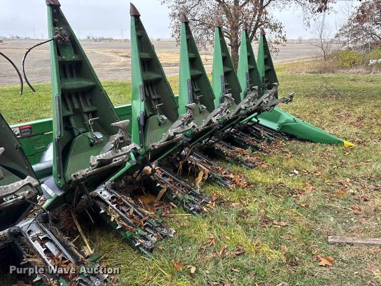 image for item YA1602 2021 John Deere C16R corn head