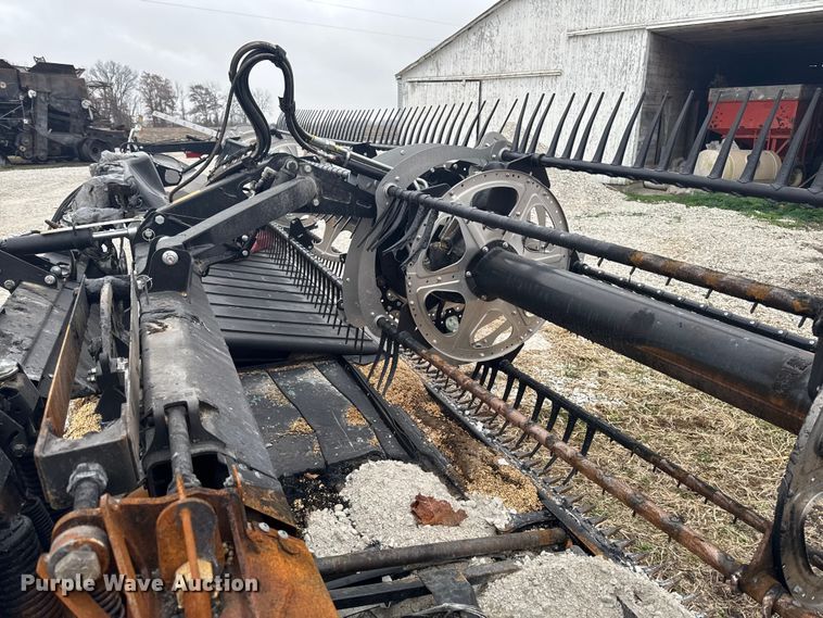 image for item YA1615 2022 MacDon FD2 flex draper head